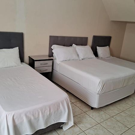 Casa Santa Amelia C/ Garagem Villa Sao Roque  Luaran gambar
